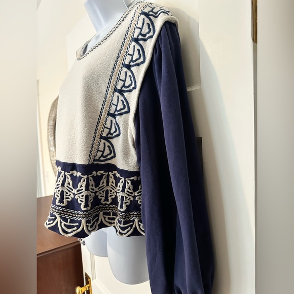 Anthropologie Navy and Cream Embroidered Sweater/Sweatshirt Sz M - Picture 3 of 10